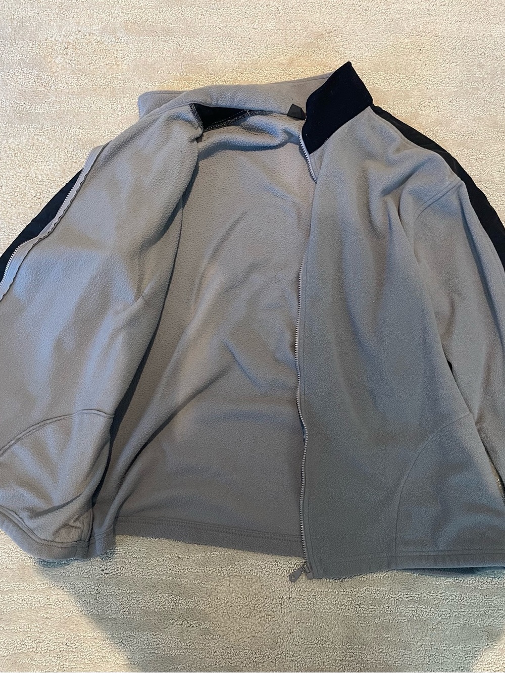 Fleece - Picture 3 of 3